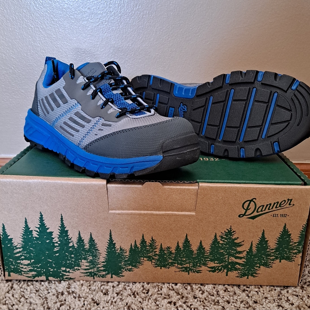 Women's Danner Work Day One Safety Run Time Shoes 3" NMT Size 7
